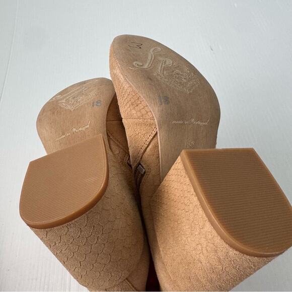 Free People Nicola snake embossed tan sand color size 8 US / 38 block heel - Picture 12 of 13